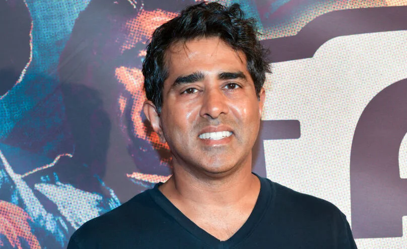 How does the Jay Chandrasekhar live show work?